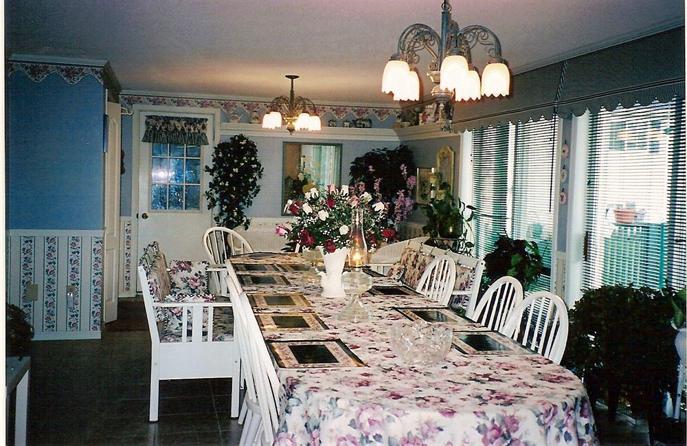 Butler Creek House Bed & Breakfast Niagara-on-the-Lake ภายนอก รูปภาพ